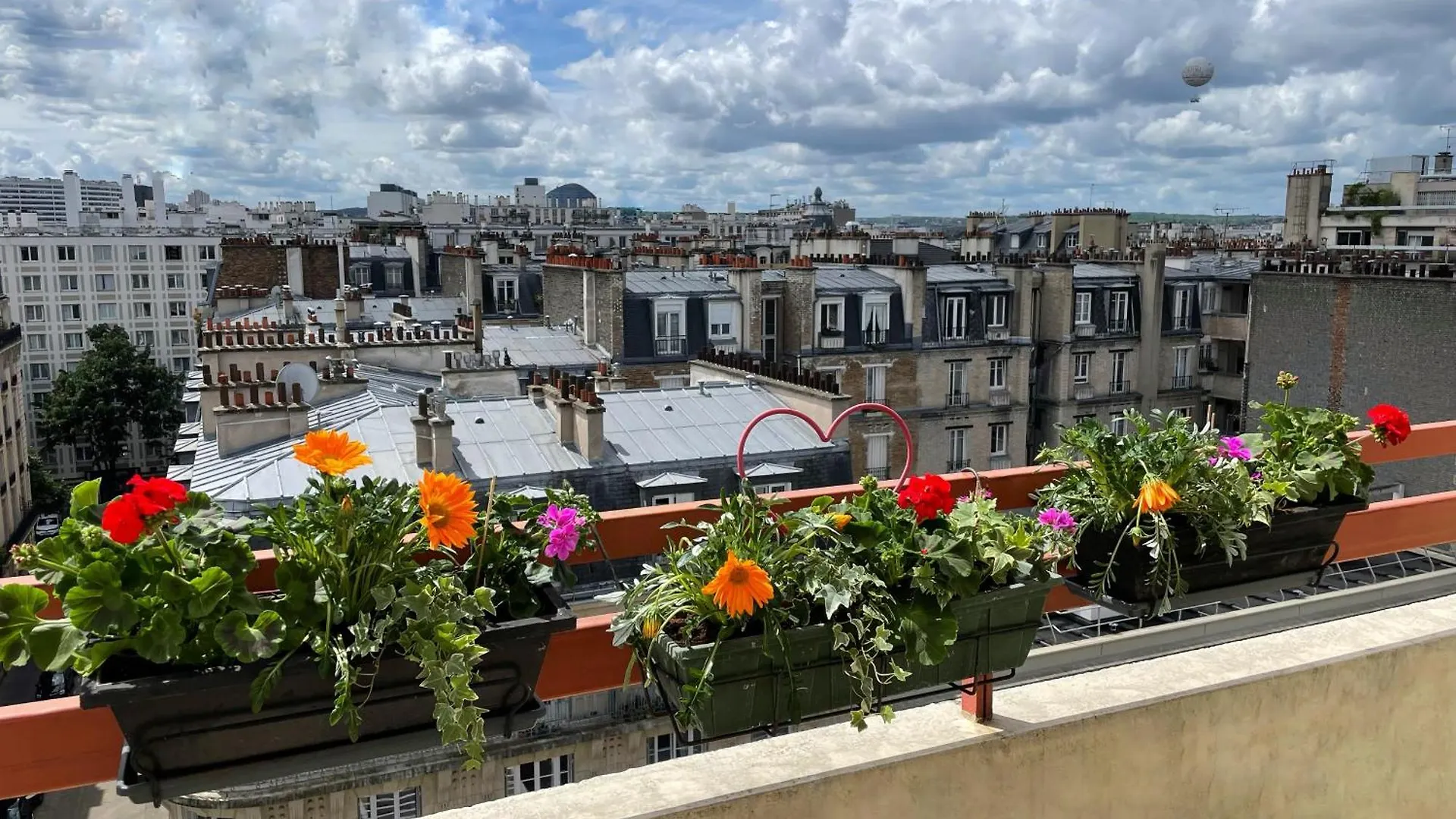 Home F8 - Terrace Paris'S View, Eiffel Tower Area 0*, Paris